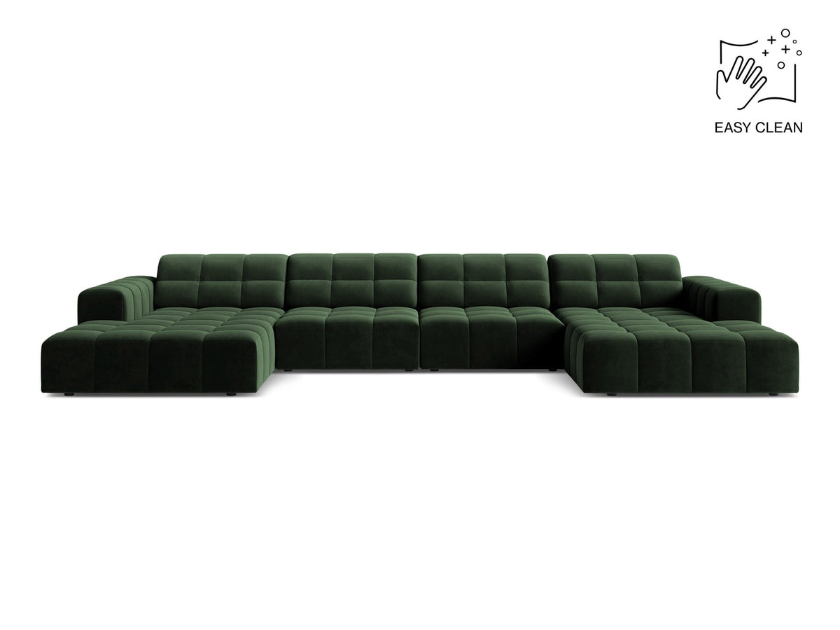 Panoramasofa Jennifer von Micadoni in leichtem Beige, grosses Ecksofa mit Stoffbezug Bluvel 22 und schwarzen Kunststoffbeinen.