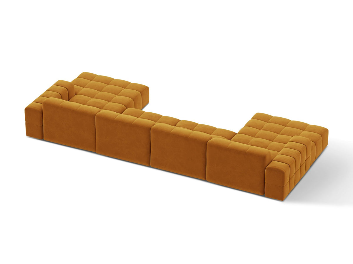 Panoramasofa Jennifer von Micadoni in leichtem Beige, grosses Ecksofa mit Stoffbezug Bluvel 22 und schwarzen Kunststoffbeinen.