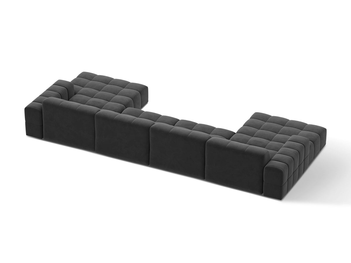 Panoramasofa Jennifer von Micadoni in leichtem Beige, grosses Ecksofa mit Stoffbezug Bluvel 22 und schwarzen Kunststoffbeinen.