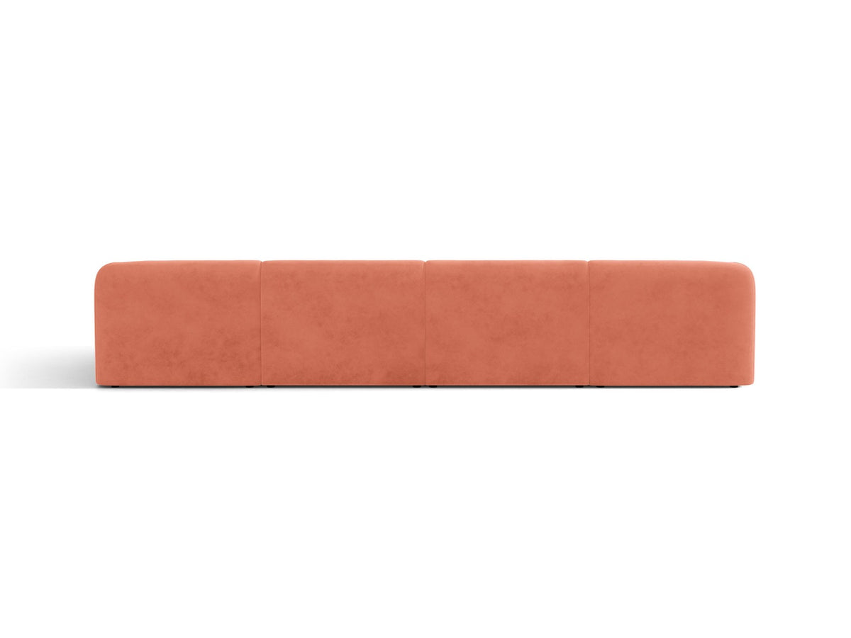 Dunkelbeiges Panorama-Ecksofa Miley von Micadoni mit Bluvel-Stoffbezug, L-Form, schwarzen Kunststoffbeinen und niedriger Rückenlehne.