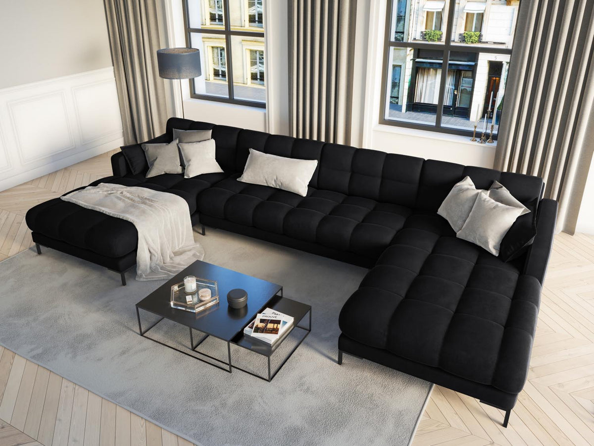 Mamaia Velour Panoramic Sofa 6 Sitzer in Black/Schwarz-Bluvel präsentiert im Onlineshop von KAQTU Design AG. 3er Sofa ist von Micadoni