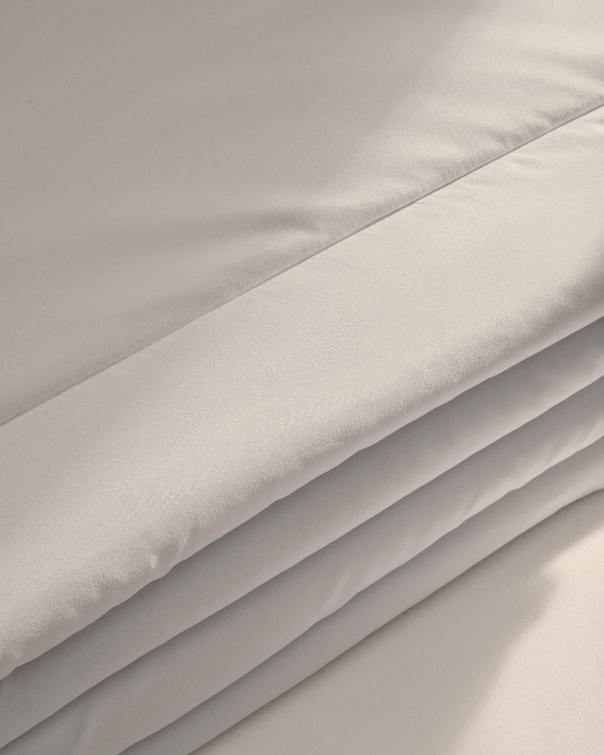 Mistral Bettdecke 80/90 cm: Kuscheliger Komfort von Kave Home.