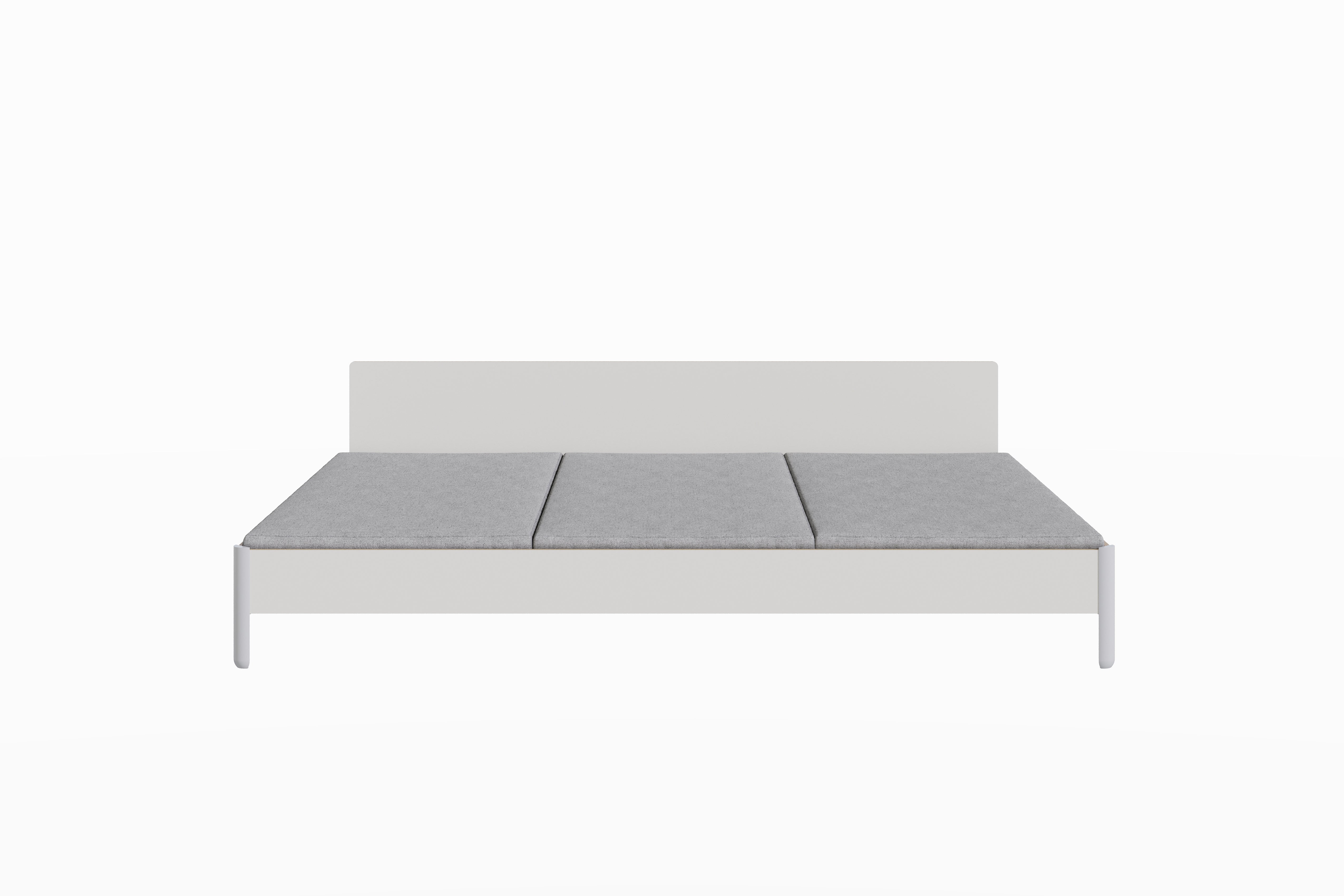 Nait Family Bett mit Kopfteil in Weiss präsentiert im Onlineshop von KAQTU Design AG. Bett ist von Müller Möbelwerkstätten
