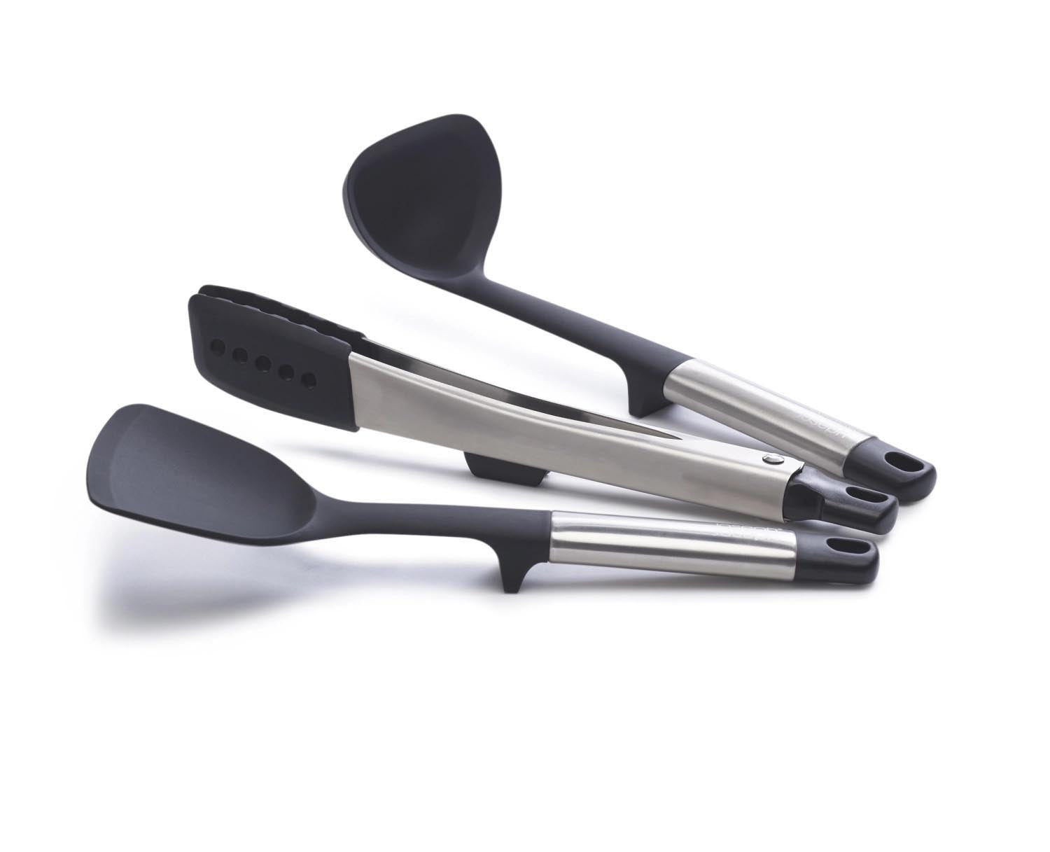 Praktisches 3-teiliges Silikon-Küchenhelfer-Set mit Ständer, ideal für sauberes und organisiertes Kochen von Joseph Joseph.