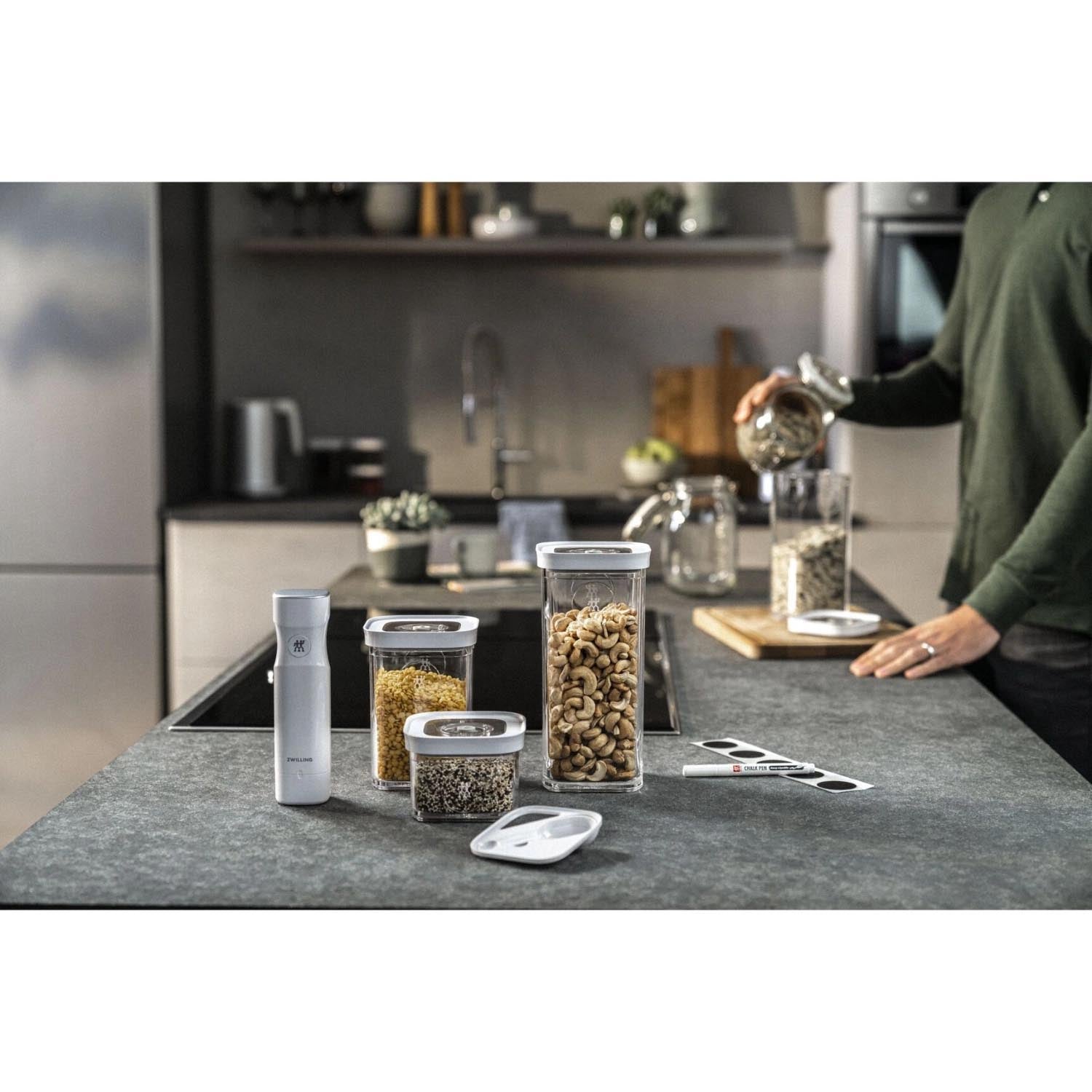 6-teiliges Vakuum-Set von Zwilling in transparent-weiß, perfekt für die Frische und Aufbewahrung Ihrer Lebensmittel.