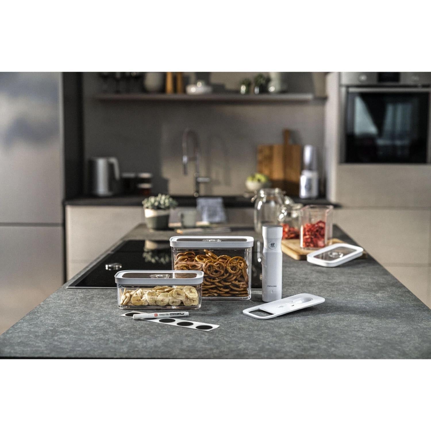 6-teiliges Fresh & Save CUBE Starter Set M von Zwilling: Praktisches Vakuum-System für längere Frische und stilvolle Aufbewahrung.