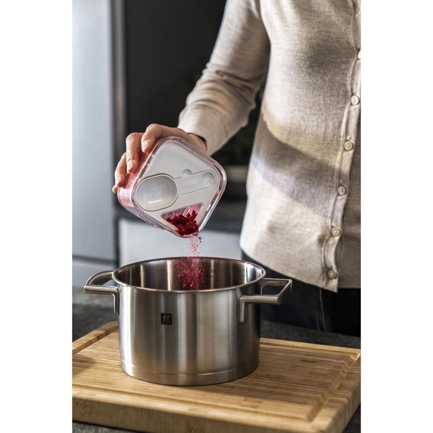 6-teiliges Cube Box Set von Zwilling in transparent-weiß, perfekt für die ordentliche Aufbewahrung und Organisation von Lebensmitteln.