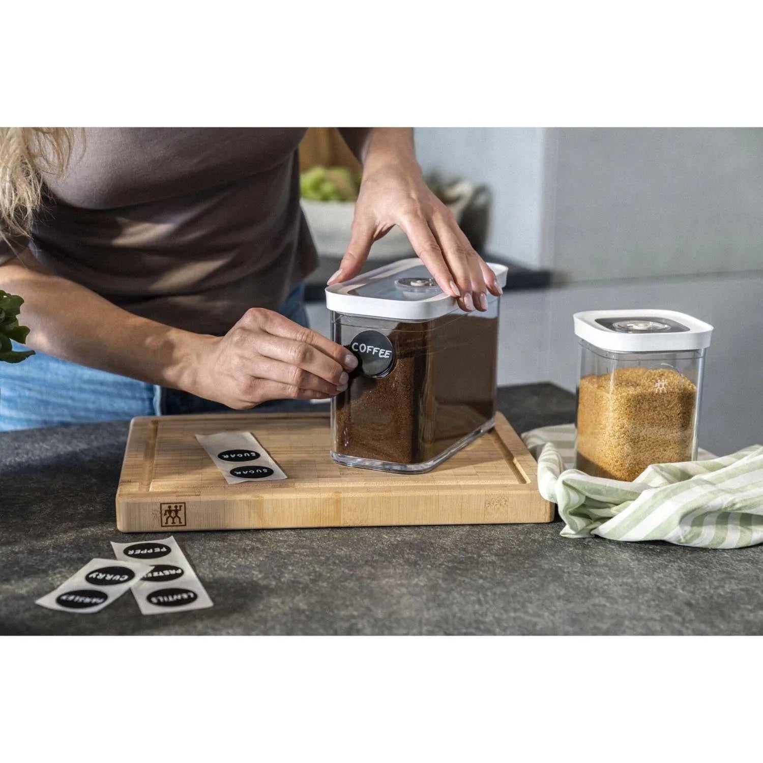 11-teiliges Set von Zwilling mit NFC-Etiketten und Kreidestift, perfekt für die Organisation und Beschriftung von Vorratsbehältern.