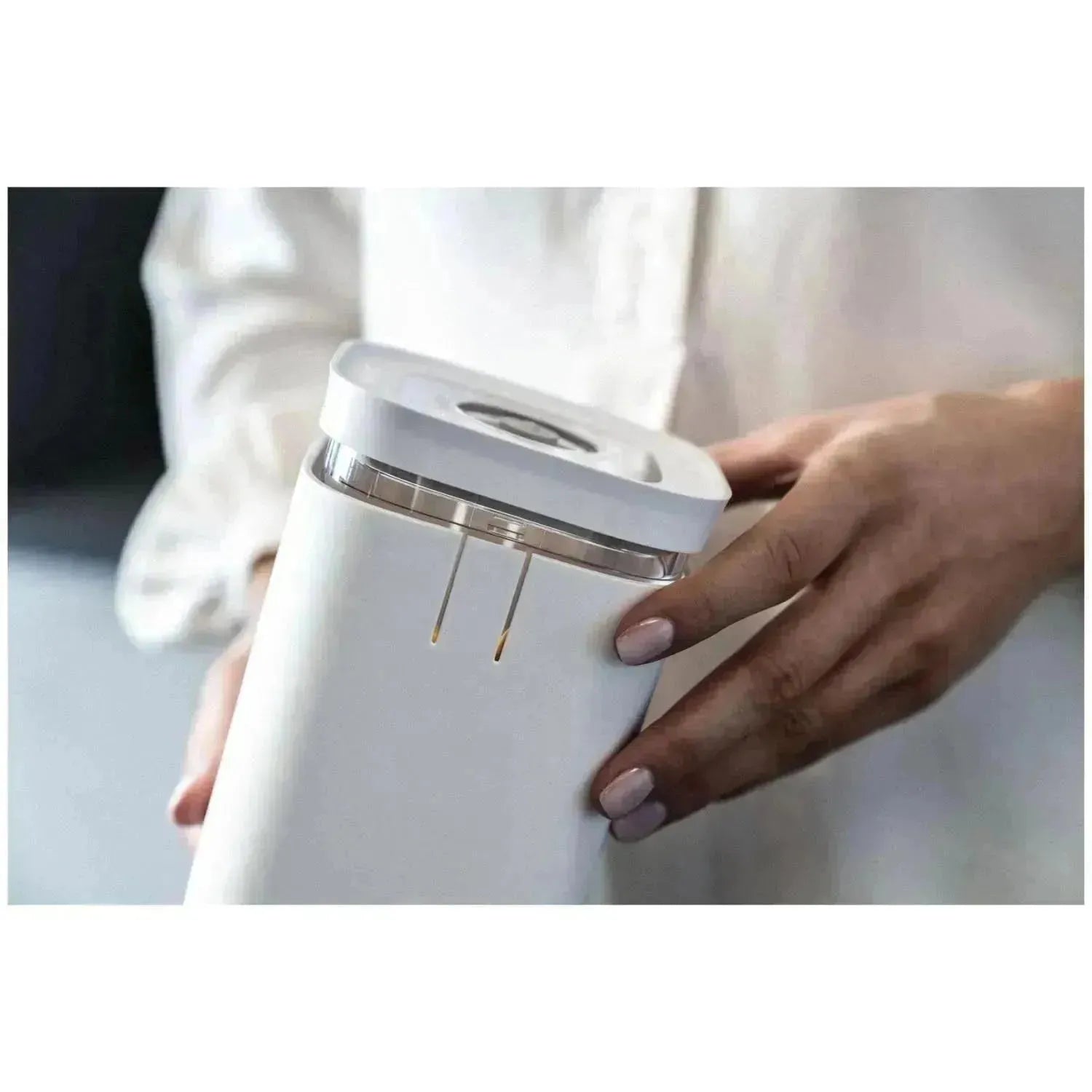 Schwarzer Cube Cover S von Zwilling, perfekt für die elegante und praktische Aufbewahrung Ihrer Küchenutensilien.