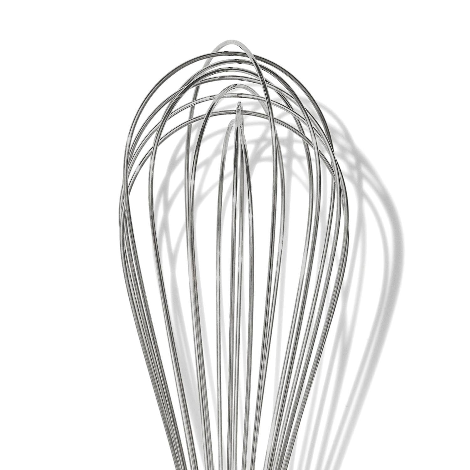 Der OXO Good Grips Ballonschneebesen aus Stahl bietet Komfort und Effizienz beim Mixen, mit ergonomischem Griff und langlebigem Design.
