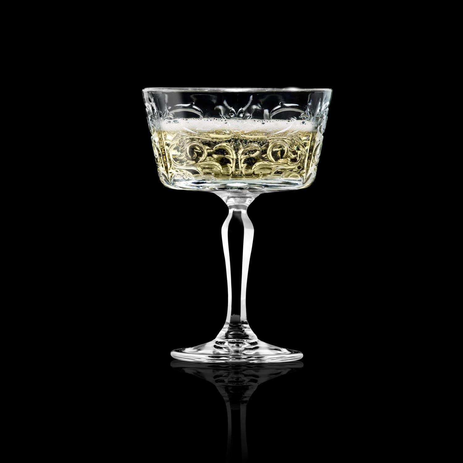 Stilvolles 6er Set Champagnergläser von RCR, 27cl, mit einzigartigem Tattoo-Muster, perfekt für elegante Feiern und Anlässe.