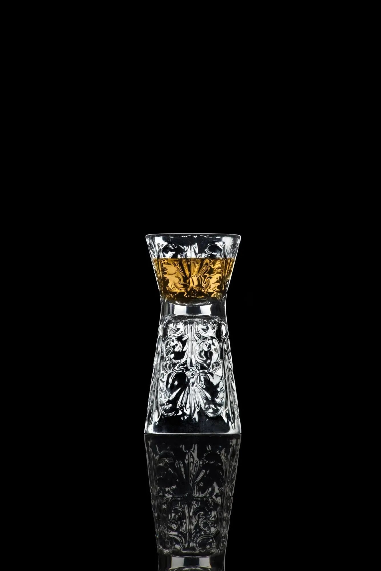 6er Set RCR Clessidra Gläser, Ø5 cm, H10,2 cm, 6+3 cl, stilvoll und elegant für besondere Getränkemomente.