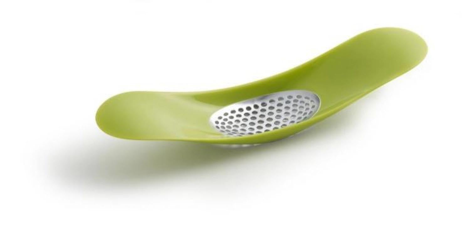 Rocker Knoblauchwiege grün, 18.9x4.6x3.2cm in Grün präsentiert im Onlineshop von KAQTU Design AG. Küchenhelfer ist von Joseph Joseph