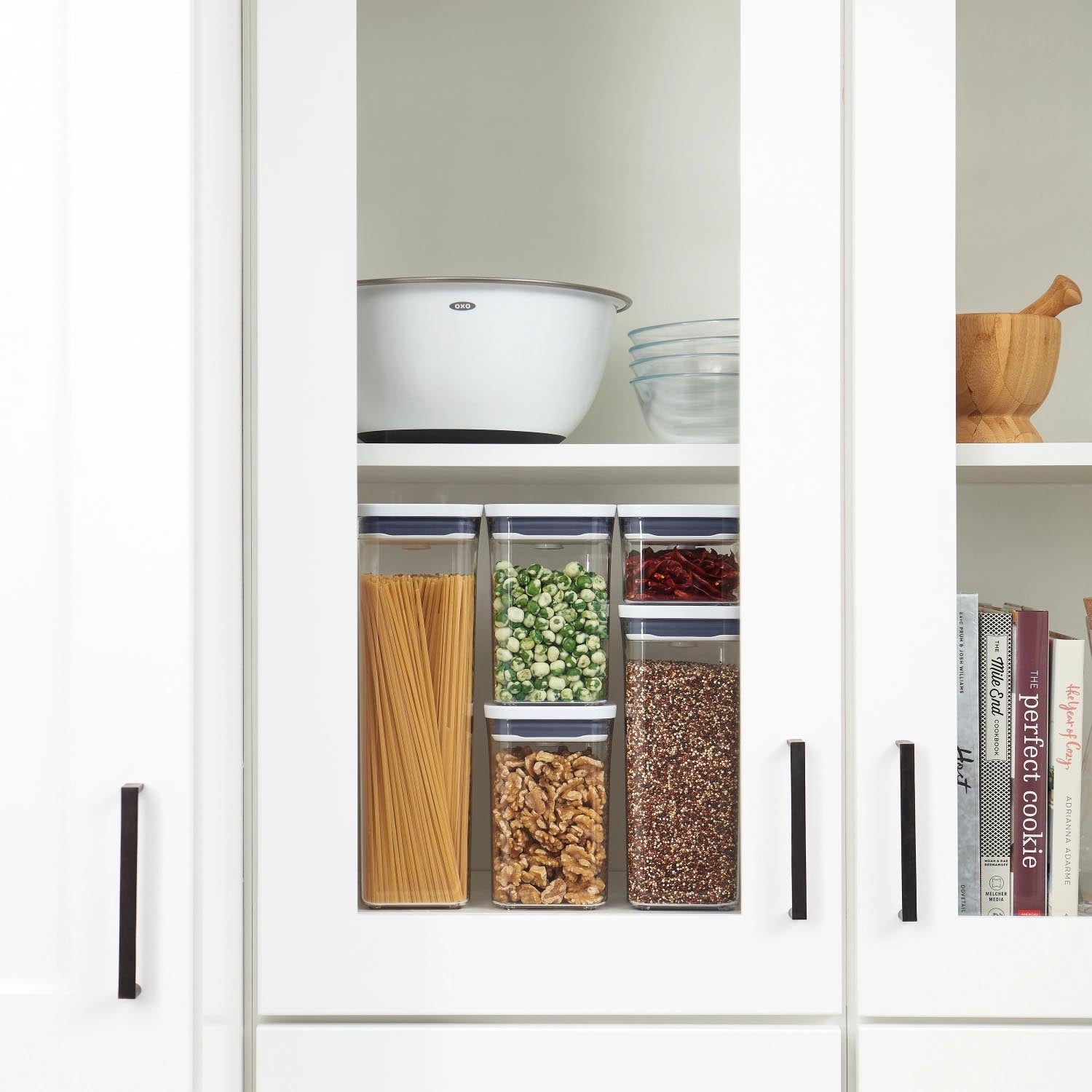 Das OXO Good Grips POP Container Set (5-teilig) bietet luftdichte, vielseitige Aufbewahrung für Lebensmittel in verschiedenen Größen.