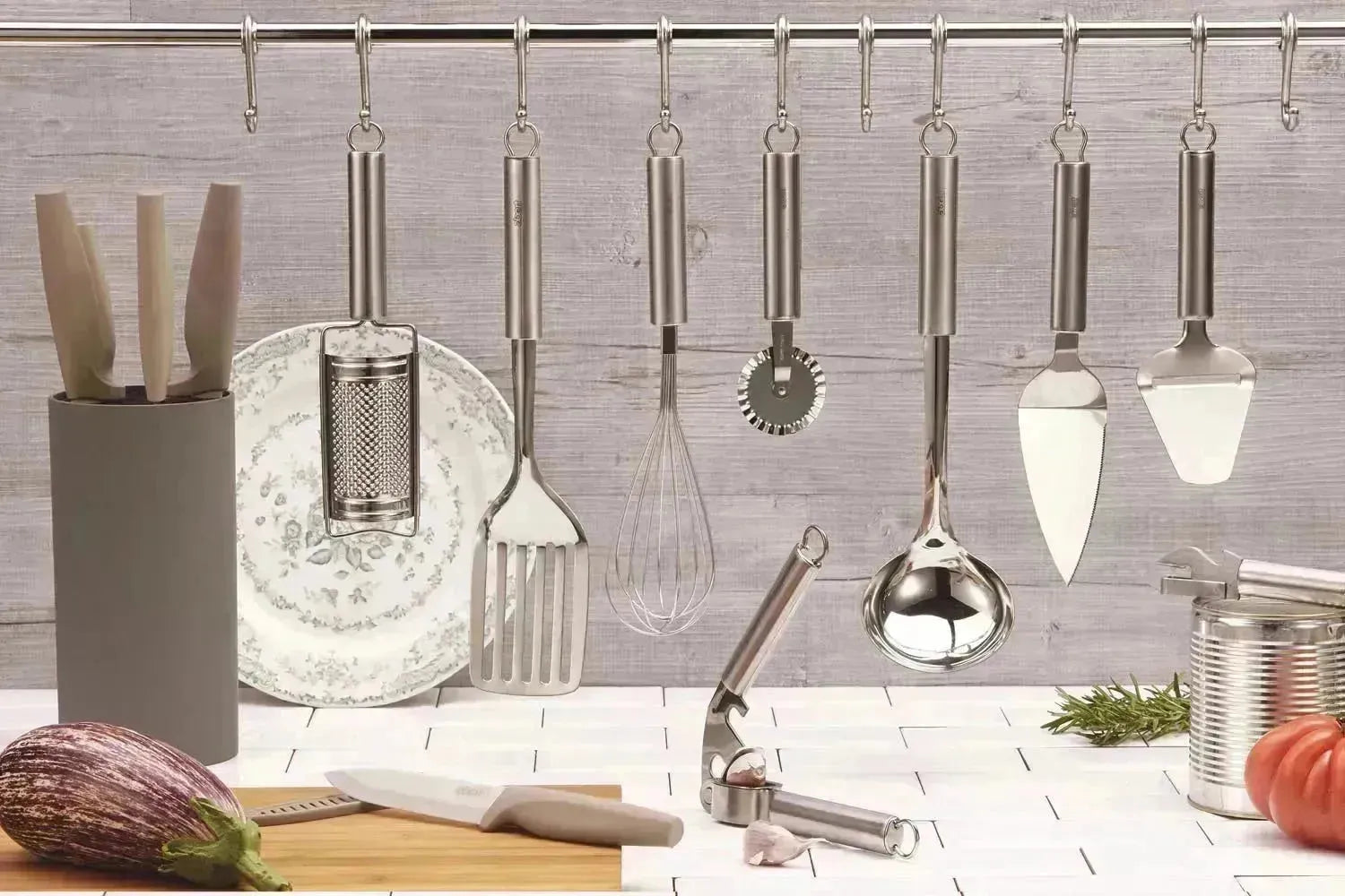 Edelstahl-Schaumkelle 34,4 cm, perfekt zum Abschöpfen und Servieren, langlebig, stilvoll und praktisch für jede Küche.
