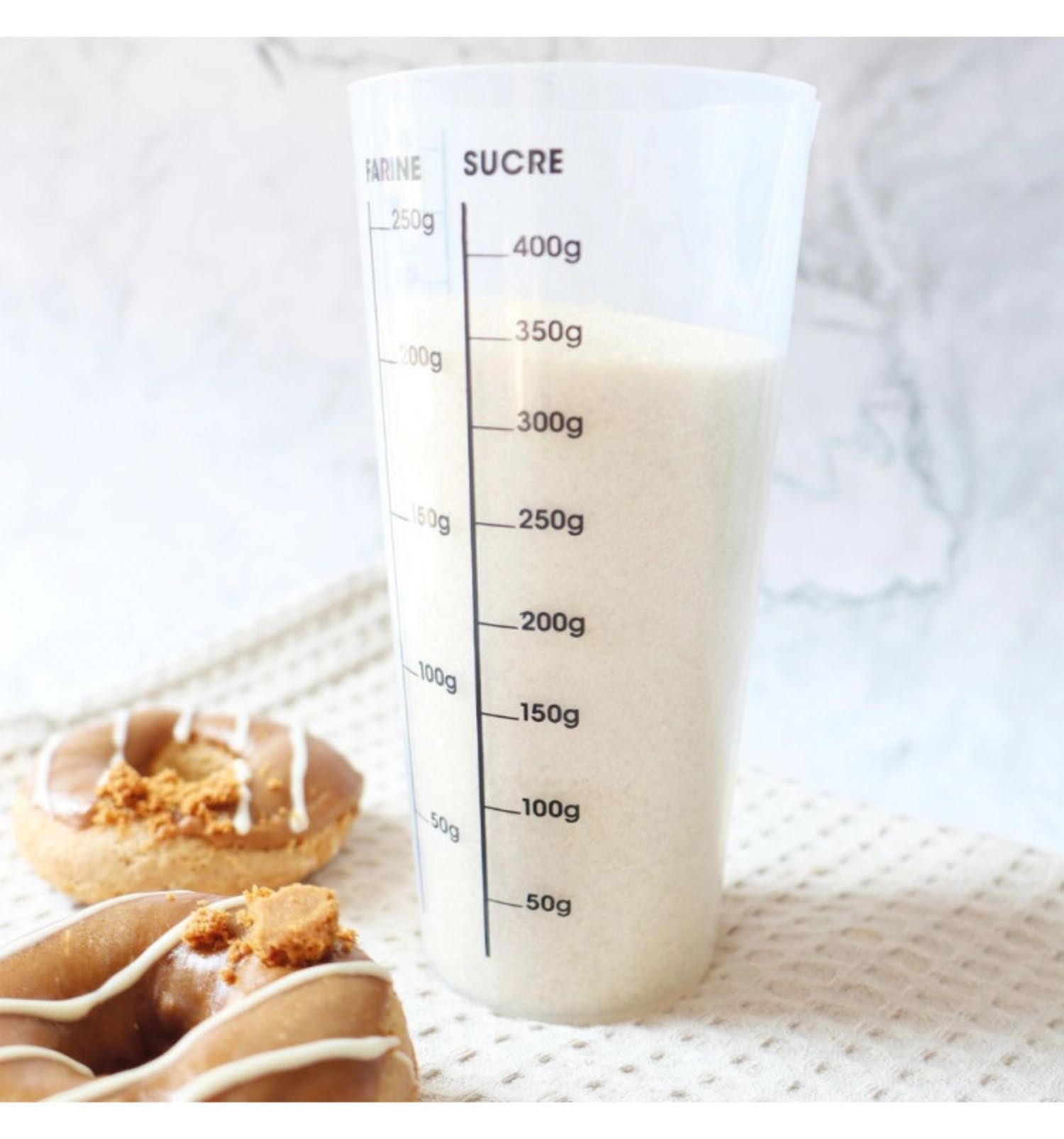 Praktischer 500ml Messbecher von Scrap Cooking, ideal für präzises Abmessen von Zutaten beim Backen und Kochen.
