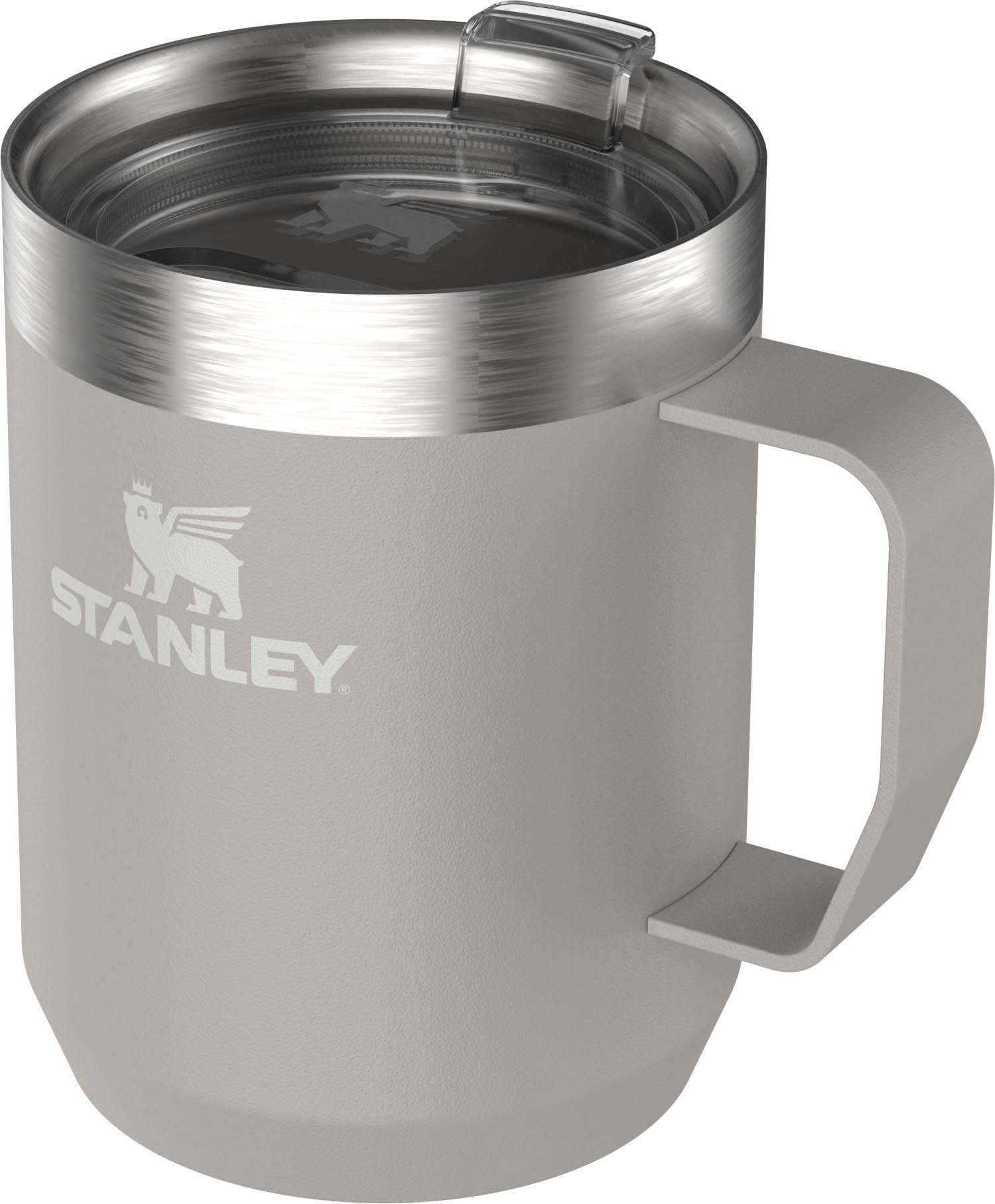 Everyday Camp Mug 0.23l ash in Silber präsentiert im Onlineshop von KAQTU Design AG. Trinkflasche ist von Stanley