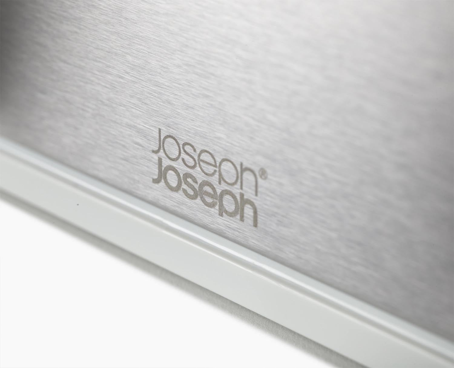 Stilvoller Besteckabtropfbehälter aus Edelstahl in Ecru von Joseph Joseph, perfekt für eine ordentliche und moderne Küche.