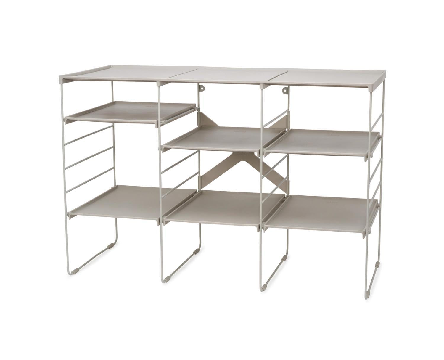 Level Schuhgestell höhenverstellbar breit in Silber präsentiert im Onlineshop von KAQTU Design AG. Schuhregal ist von Joseph Joseph