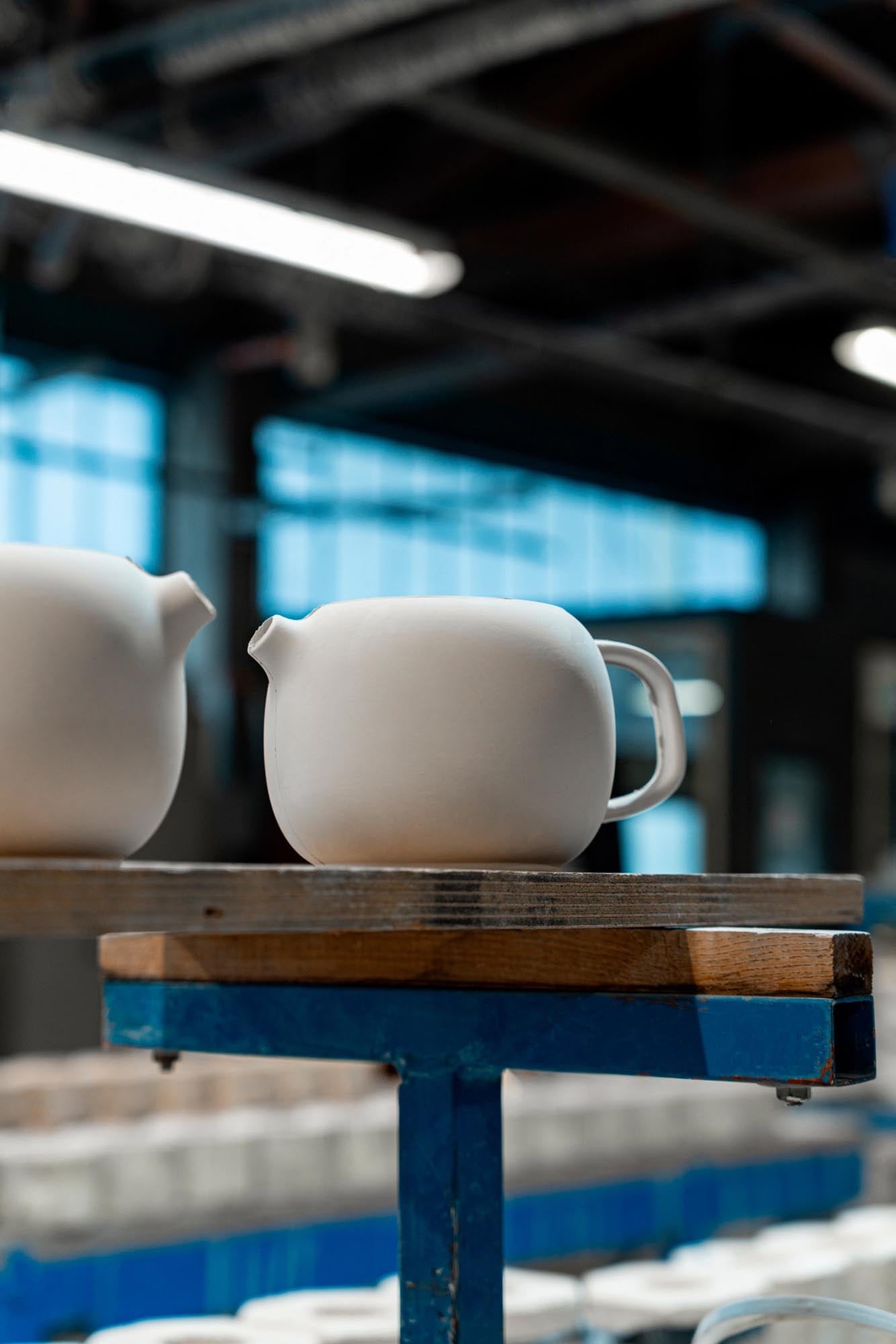 Elegante Espressotasse aus feinem Alabaster-Porzellan, 8cl, 6.5cm Ø, 5.5cm hoch, ideal für stilvollen Kaffeegenuss.