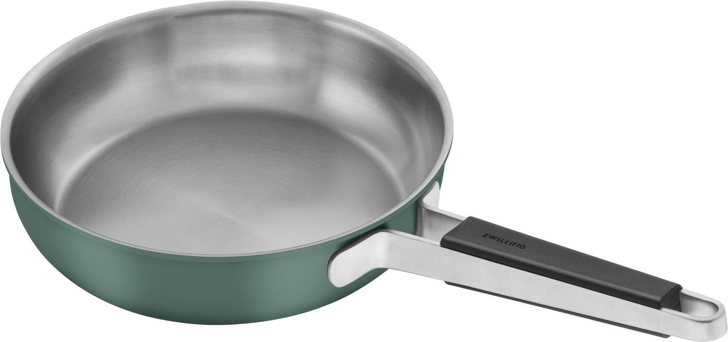 Pure Bratpfanne unbeschichtet 24cm Grün in Grün präsentiert im Onlineshop von KAQTU Design AG. Bratpfanne ist von Zwilling