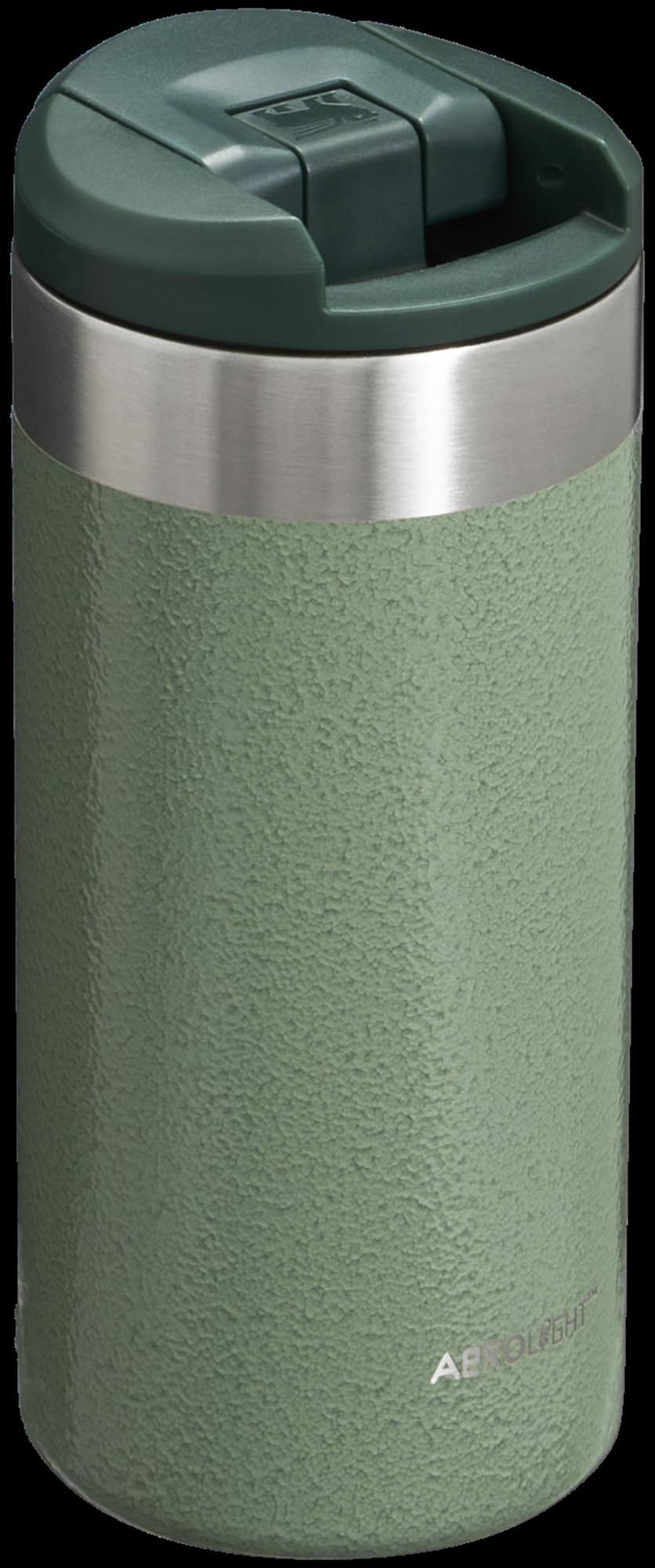 AeroLight Transit Mug 0.35l hammertone green in Grün präsentiert im Onlineshop von KAQTU Design AG. Trinkflasche ist von Stanley