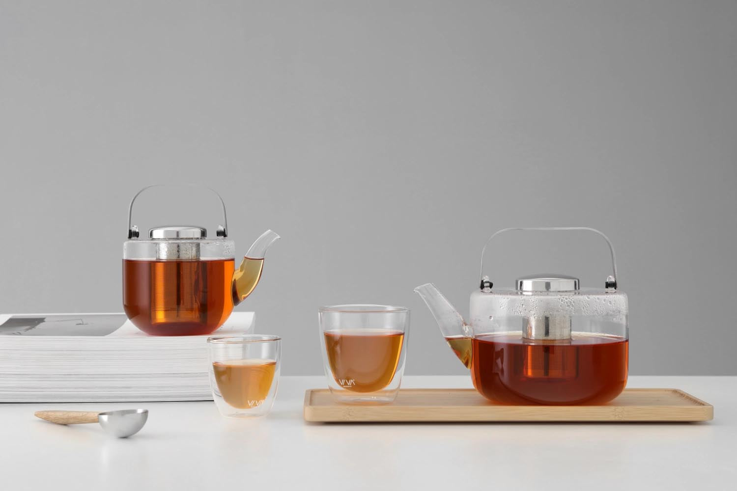 Großer Bjorn Teekrug (1.2l) aus robustem Borosilikatglas von Viva, ideal für stilvollen Teegenuss.