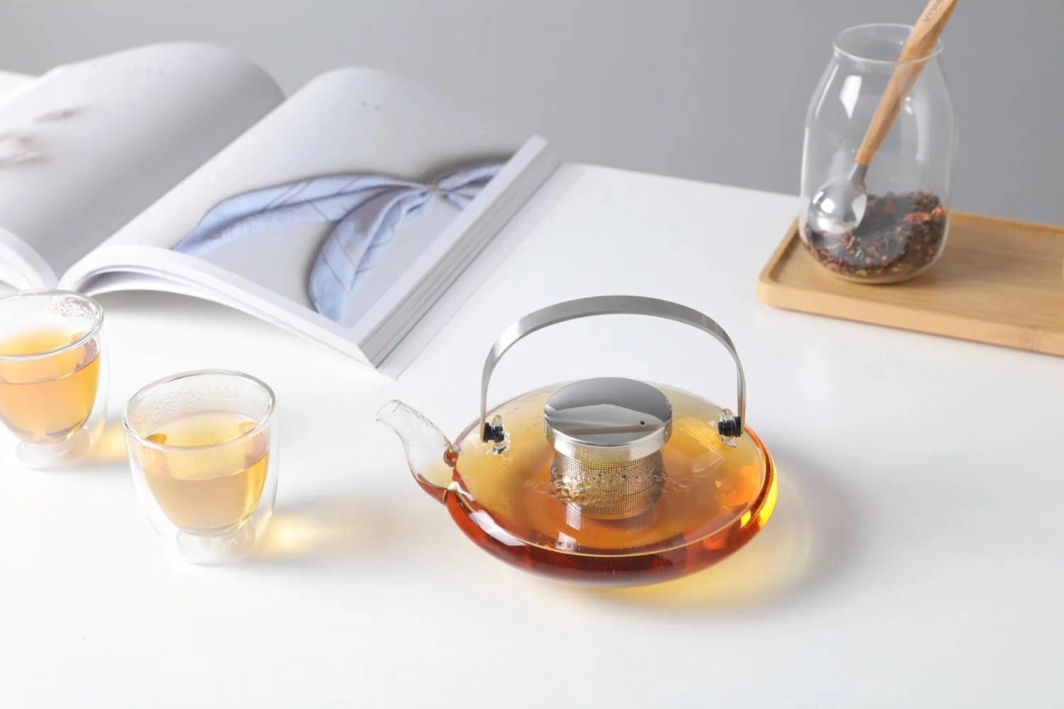 Moderner 0.55l Teekrug aus Glas von Viva, perfekt für stilvolles Teetrinken und elegantes Servieren in jedem Ambiente.