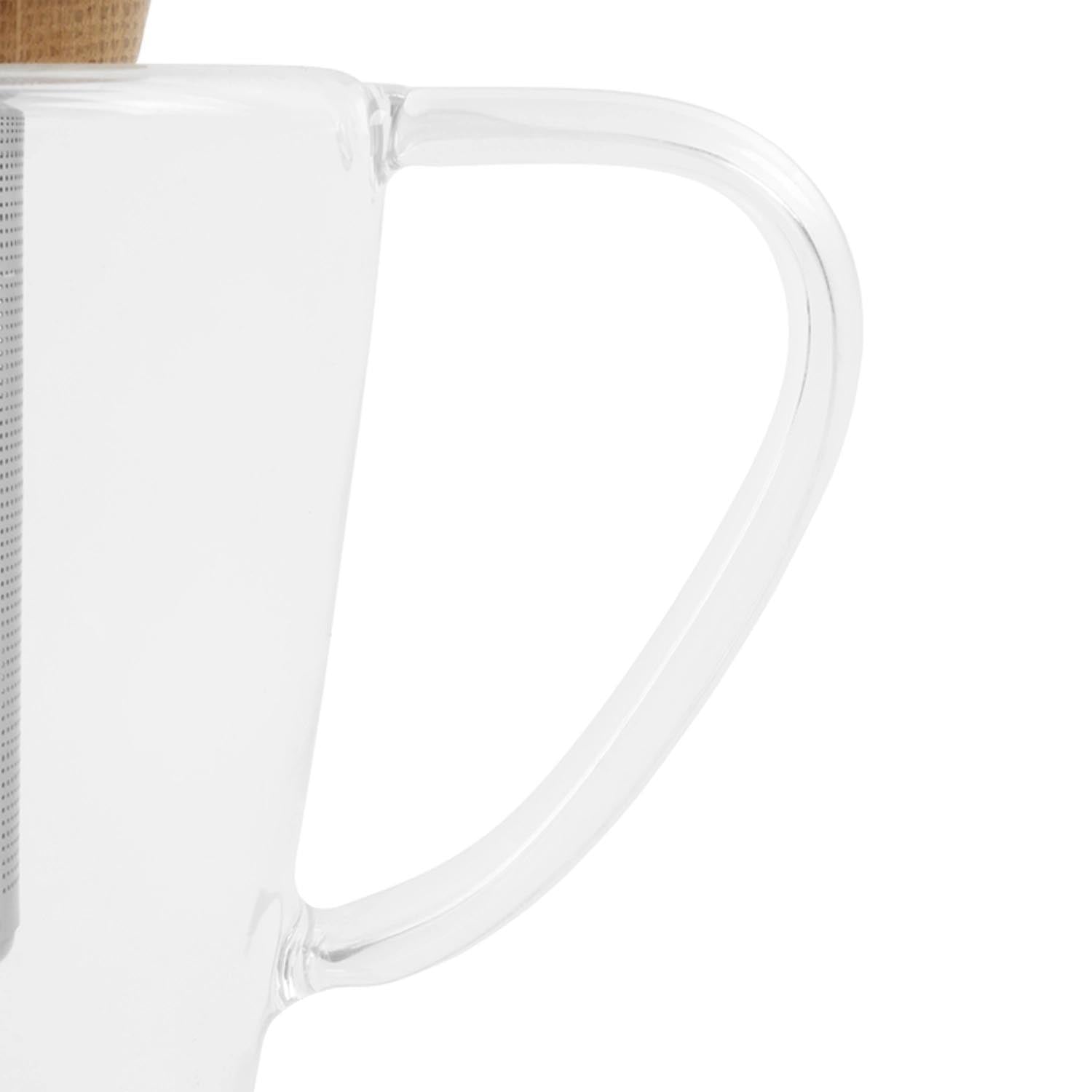 Eleganter 1L Teekrug aus Borosilikatglas mit Holzdeckel, ideal für Infusionen. Hochwertig, stilvoll und funktional.