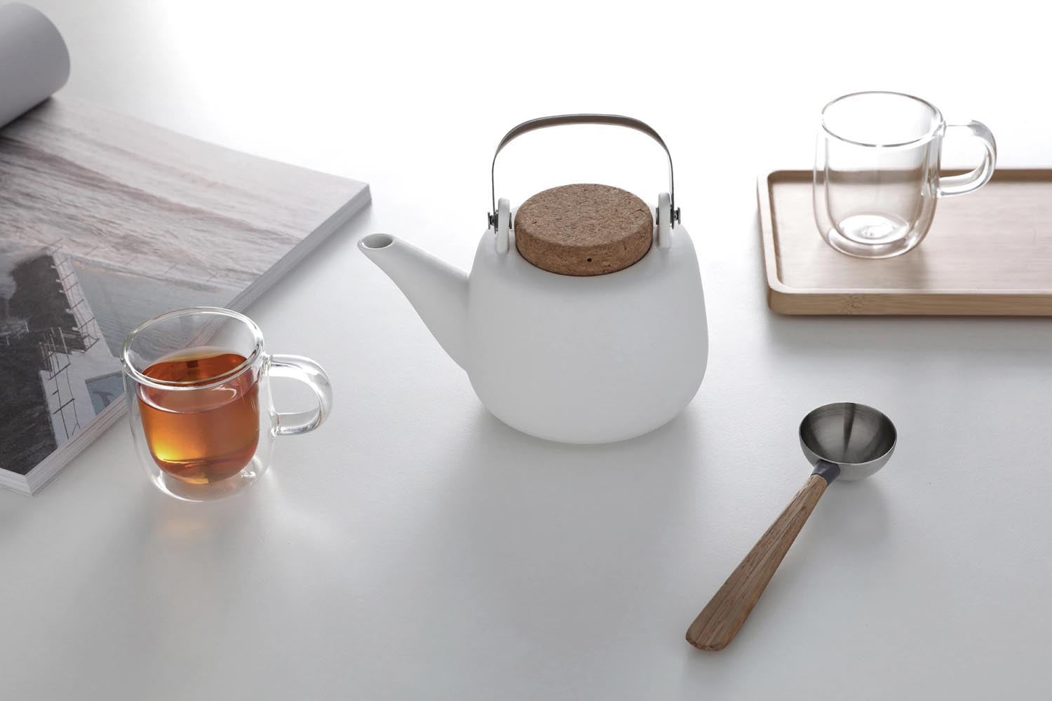Stilvoller Teelöffel aus Edelstahl mit ergonomischem Holzgriff, 15,5 cm Länge, perfekt für Tee und Desserts. Viva Qualität.