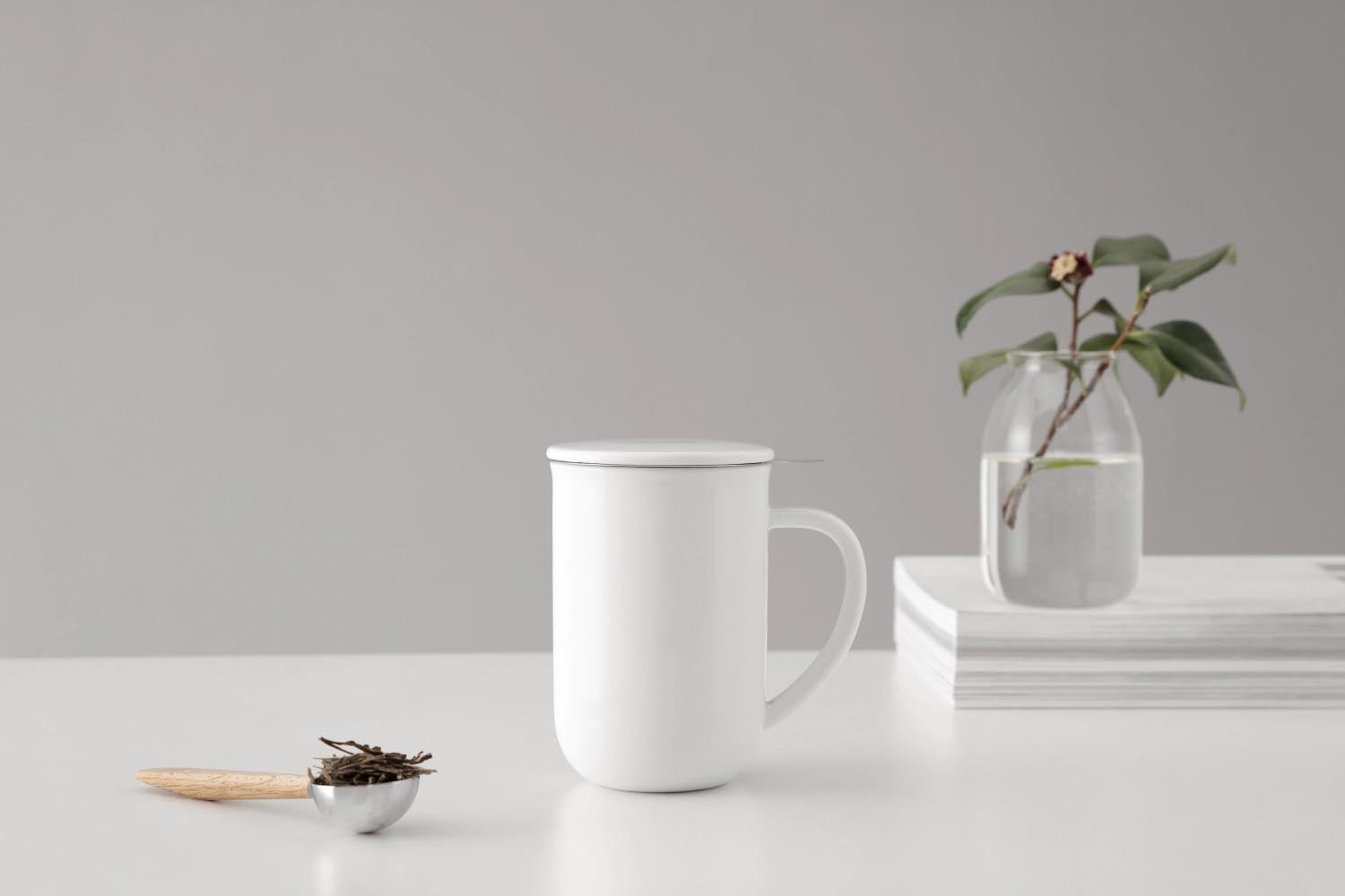 Stilvolle Teetasse aus weißem Porzellan, 500ml, 14cm hoch, von Viva. Ideal für modernen Teegenuss und minimalistisches Design.