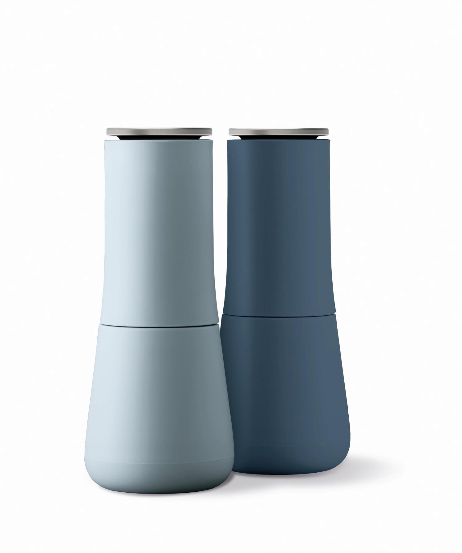 2er Set Milltop Salz- und Pfeffermühle  H16.9cm D7cm sky in Blau präsentiert im Onlineshop von KAQTU Design AG. Küchenhelfer ist von Joseph Joseph