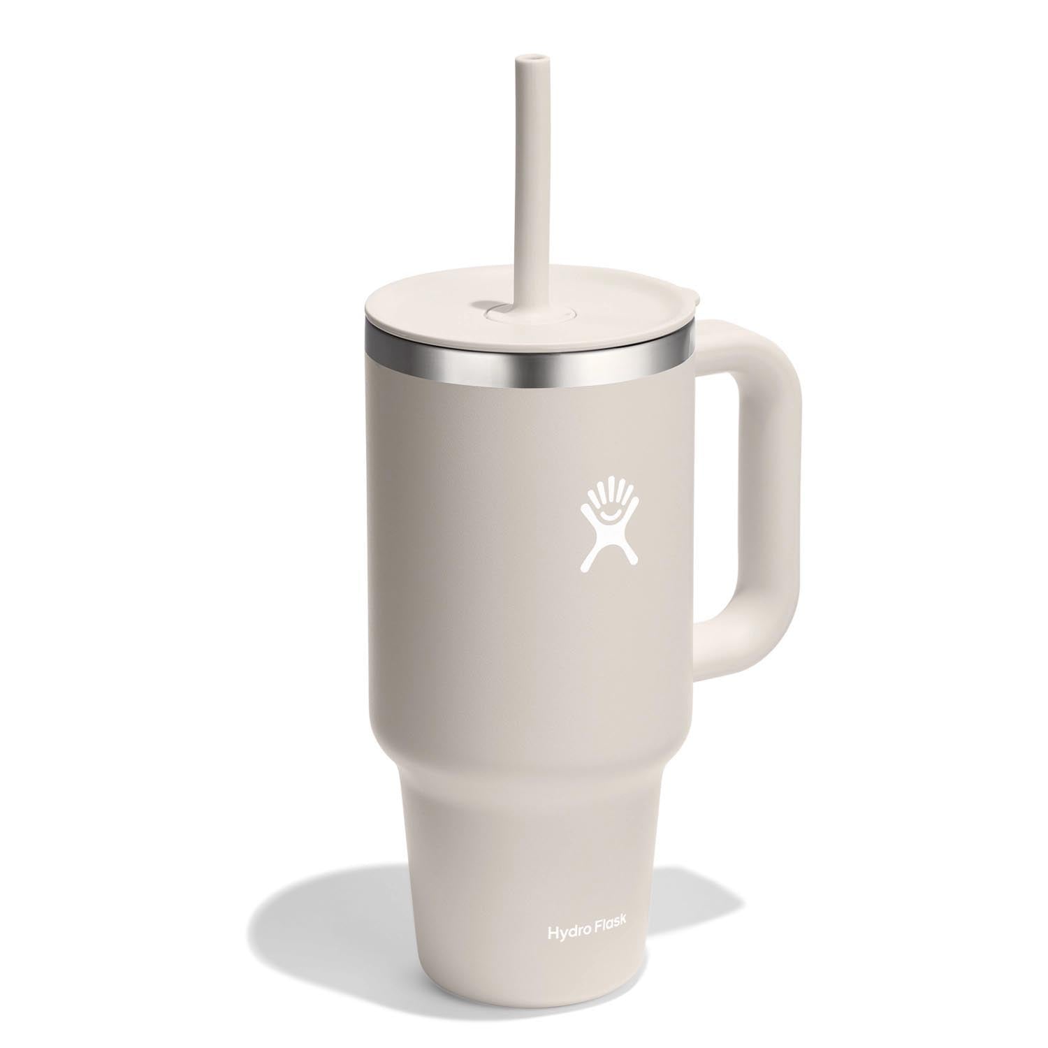 Reisebecher mit Trinkhalm 945ml oat in Weiss präsentiert im Onlineshop von KAQTU Design AG. Tasse ist von Hydro Flask
