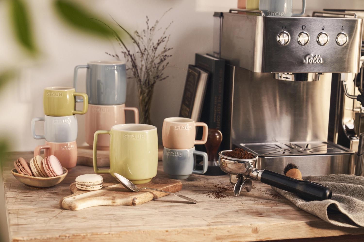 Elegantes 6-teiliges Tassenset von Staub, 350ml, robust und vielseitig, ideal für Heißgetränke, perfekt für den täglichen Gebrauch.