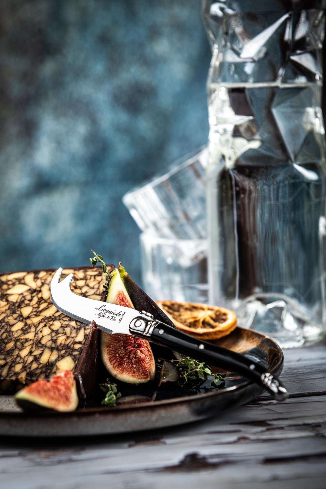 Stilvolles Laguiole Käsemesserset, 3-teilig, Premium Line, mit edlen schwarzen Griffen, perfekt für Käsegenuss und elegante Tischkultur.