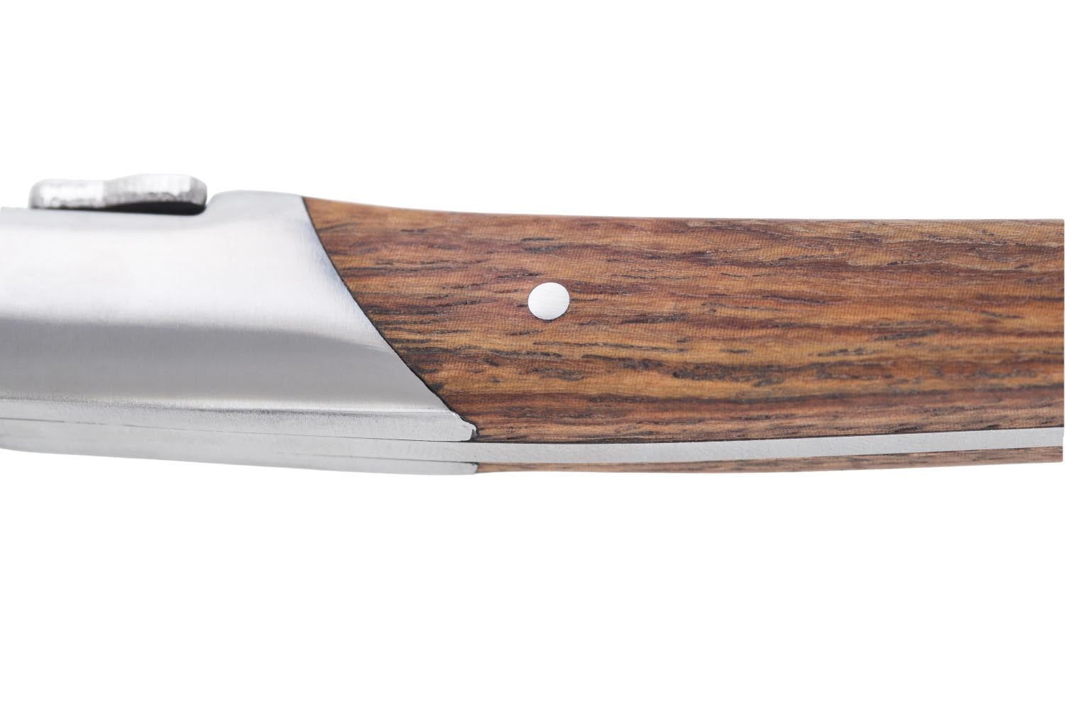 Elegante Laguiole Steakmesser mit Griffen aus edlem Holz, perfekt für anspruchsvolle Genießer und stilvolle Tischmomente.