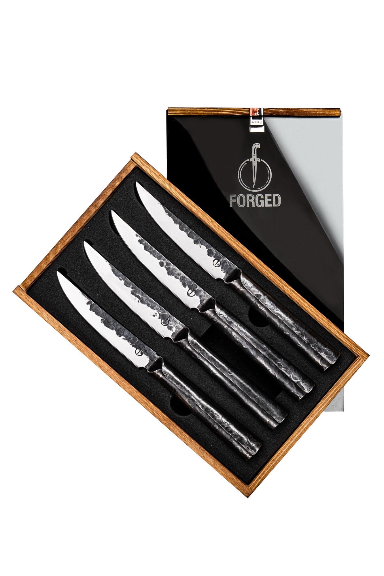 Brute Steakmesser 10cm in Silber präsentiert im Onlineshop von KAQTU Design AG. Küchenmesser ist von Forged