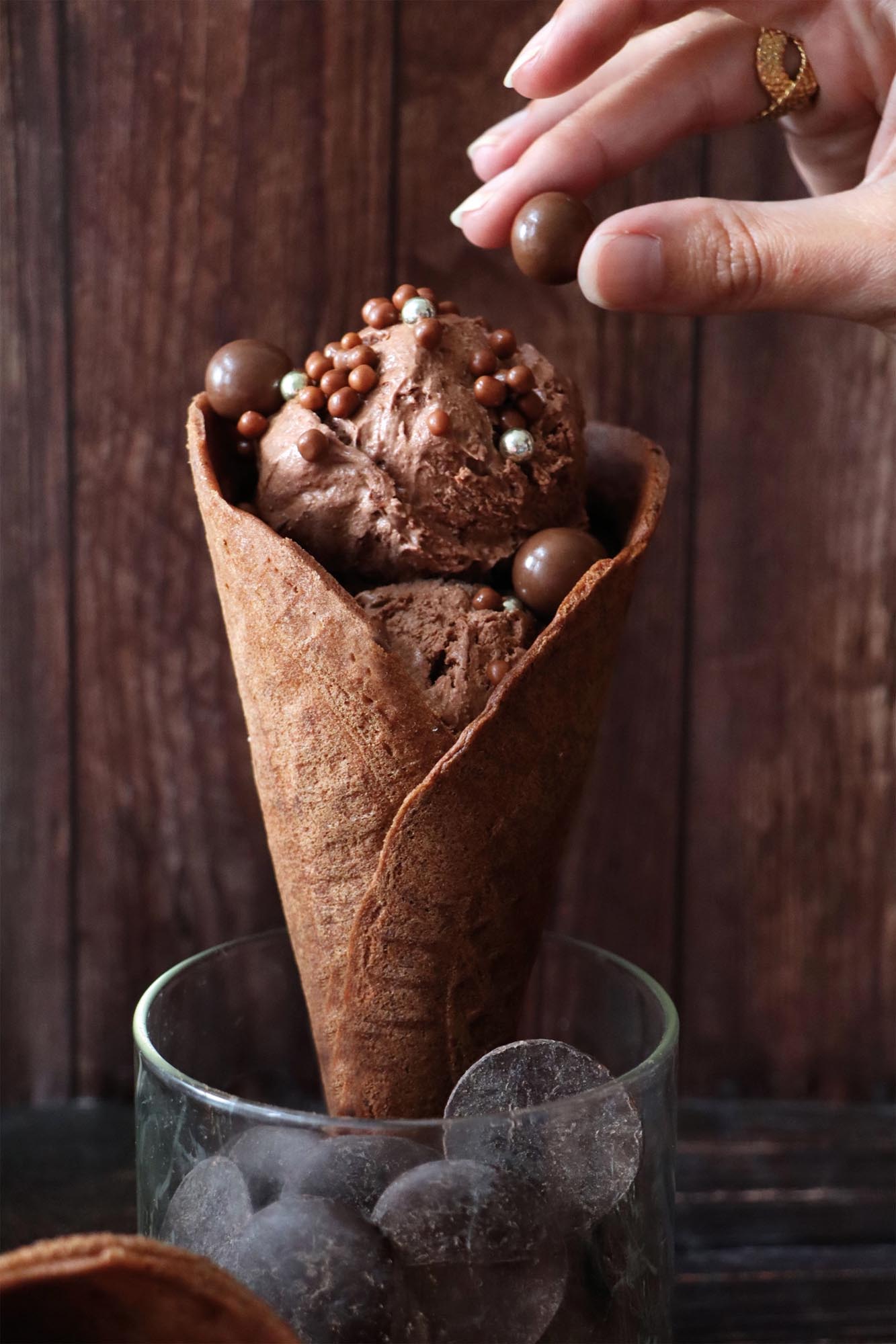 Fertigmischung für köstliche Schokoladenwaffeln, einfach zuzubereiten, ideal für Desserts und süße Momente.