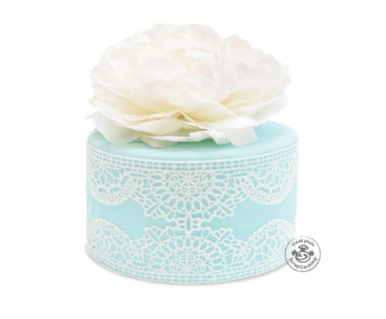 Rollfondant 400g in Hellblau von Scrap Cooking, ideal für kreative Tortendekorationen und Backprojekte.