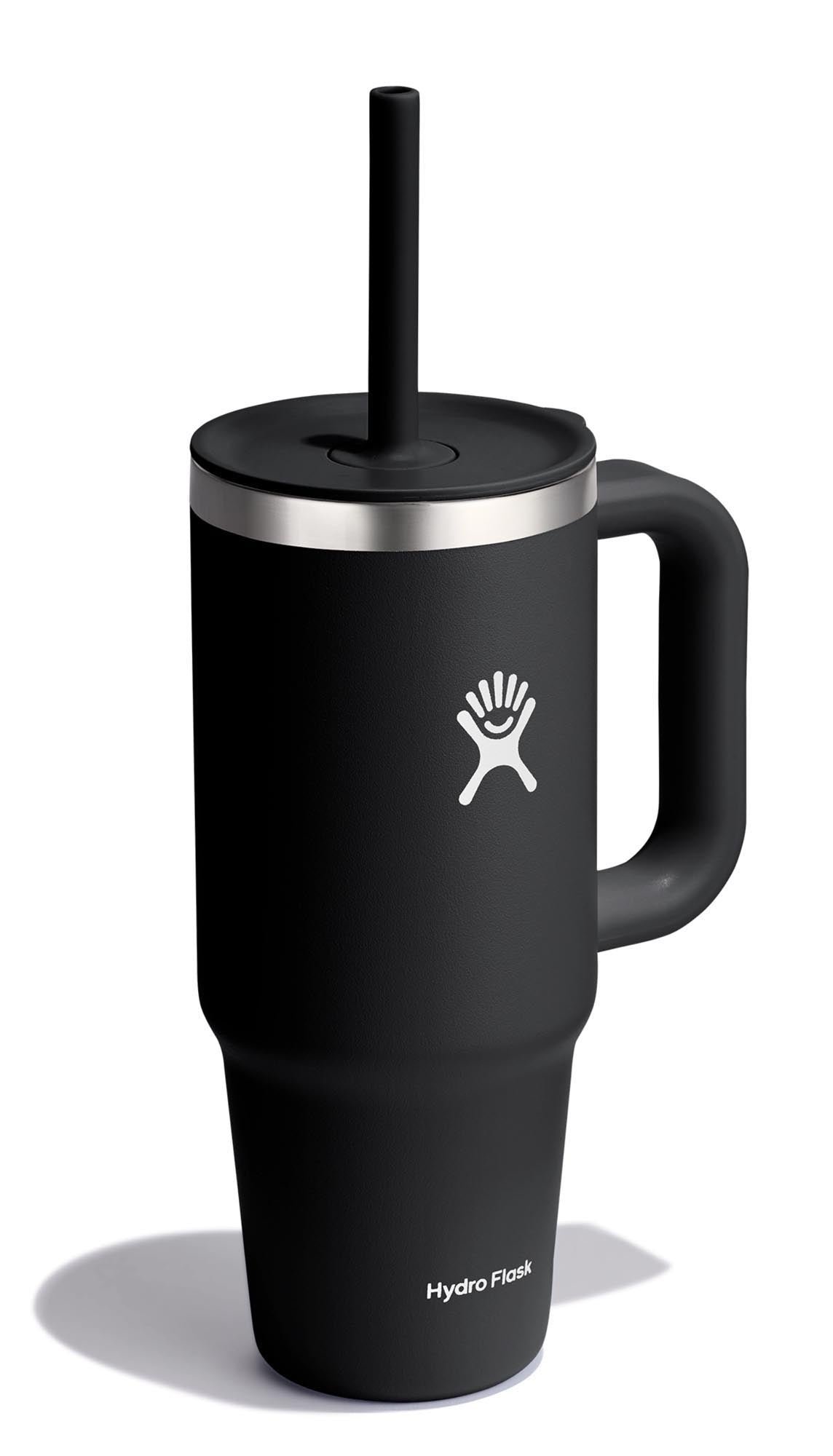 Reisebecher mit Trinkhalm 710ml schwarz in 0 präsentiert im Onlineshop von KAQTU Design AG. Trinkflasche ist von Hydro Flask