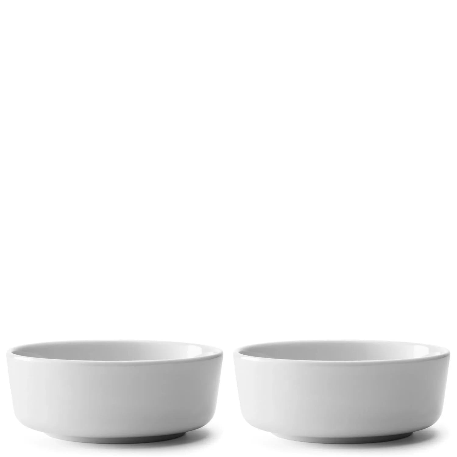 Elegantes 2er Set weißer Schalen (15 cm) von LSA, ideal für stilvolles Servieren und modernes Tischdesign.