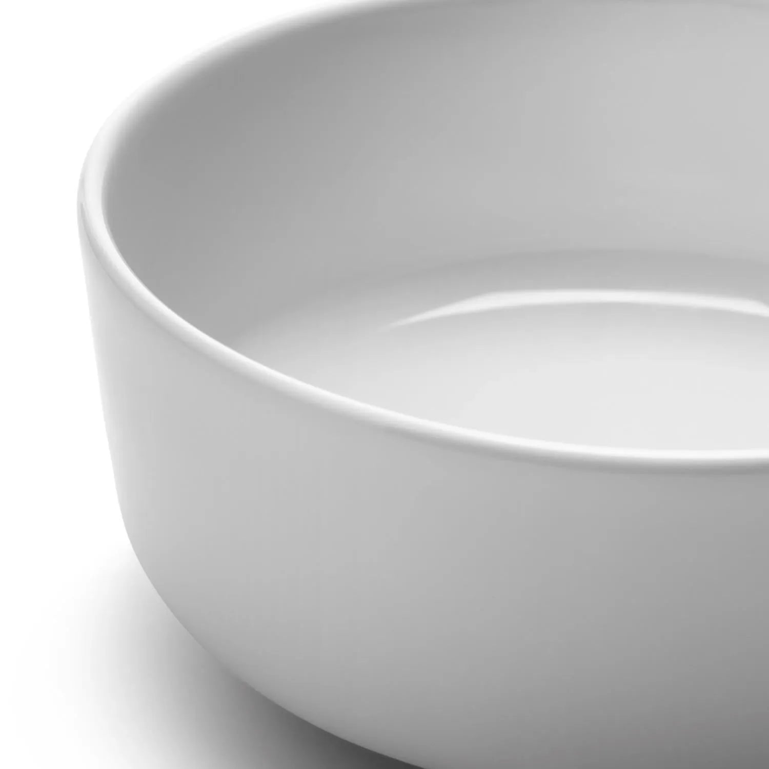 Set aus zwei weißen Schalen (15 cm) von LSA, perfekt für modernes Servieren und stilvolle Tischdekoration.