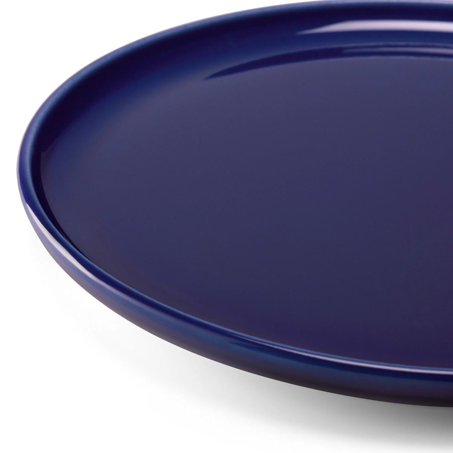 Set aus zwei flachen Tellern (17 cm) in Kobaltblau von LSA, perfekt für elegante Tischgestaltung und vielseitige Anlässe.