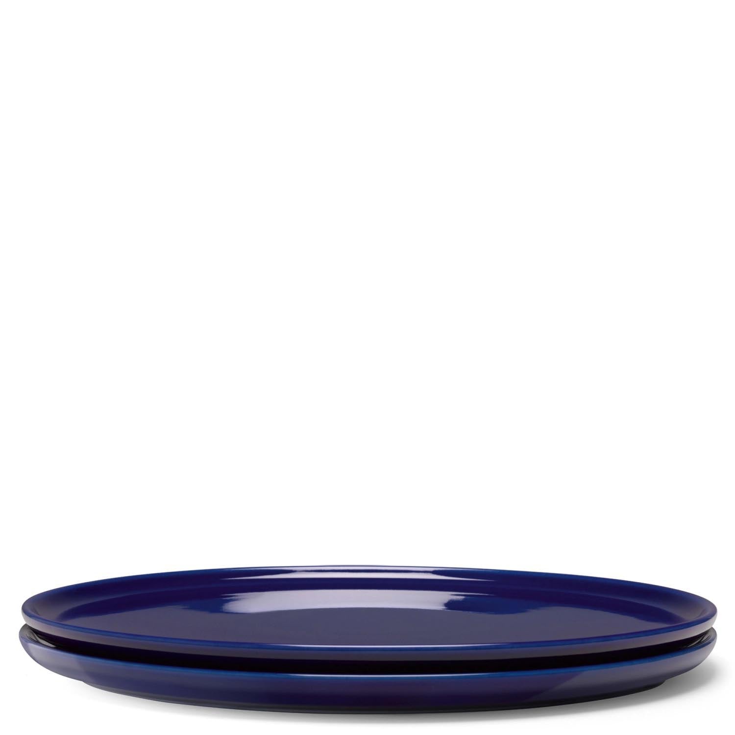 Elegantes 2er Set flache Teller (26 cm) in Kobaltblau von LSA, ideal für stilvolle Tischdekoration und modernes Design.