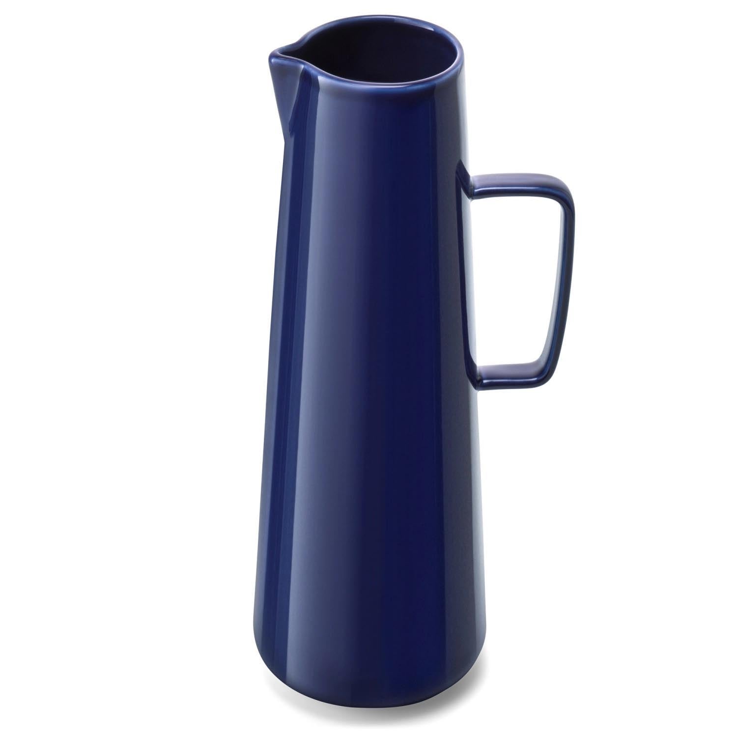 Eleganter Krug aus hochwertigem Glas in Kobaltblau, 1.4l Fassungsvermögen, ideal für stilvolles Servieren von Getränken.