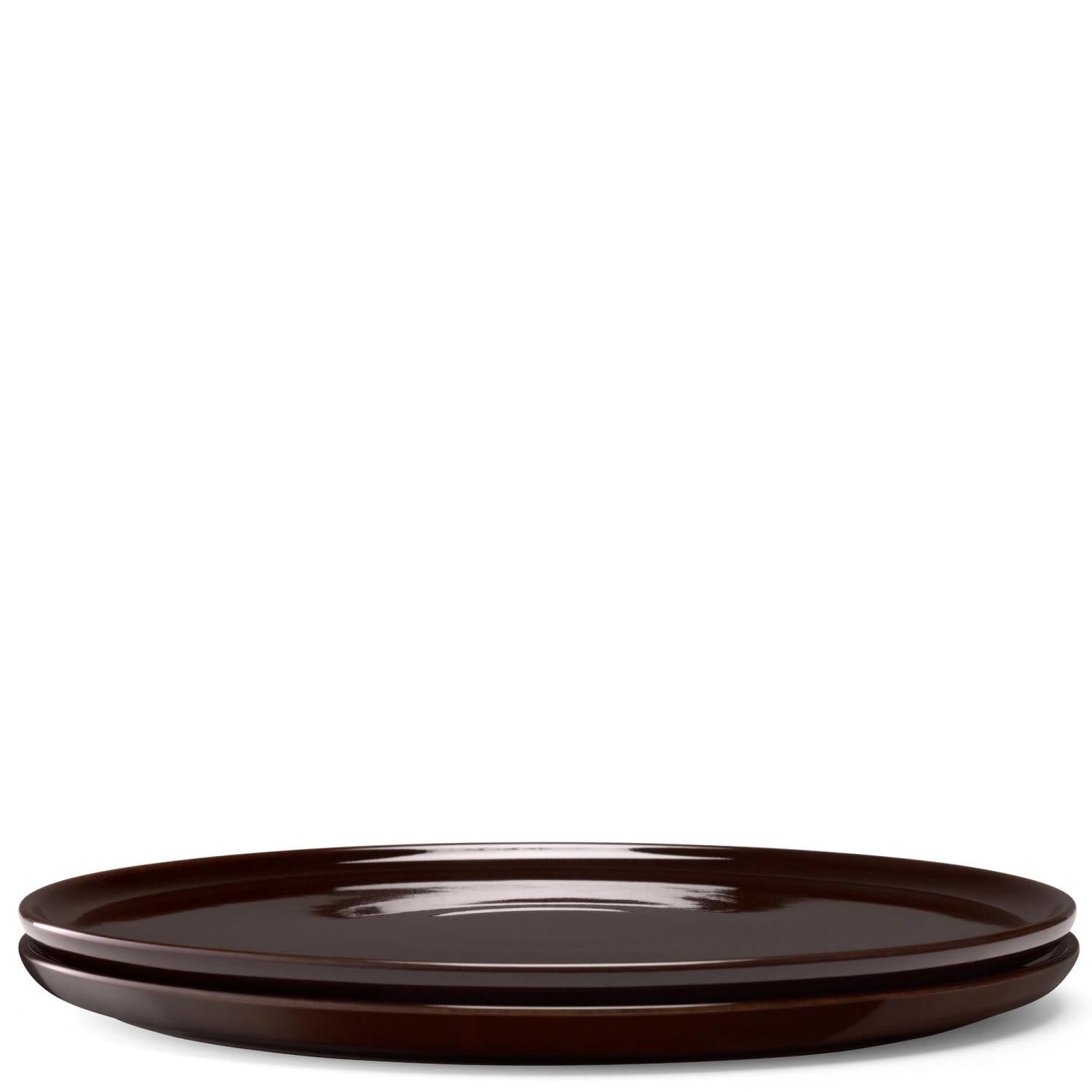 Elegantes 2er Set flache Teller (26 cm) in Mocha von LSA, ideal für stilvolle Tischdekoration und vielseitige Nutzung.