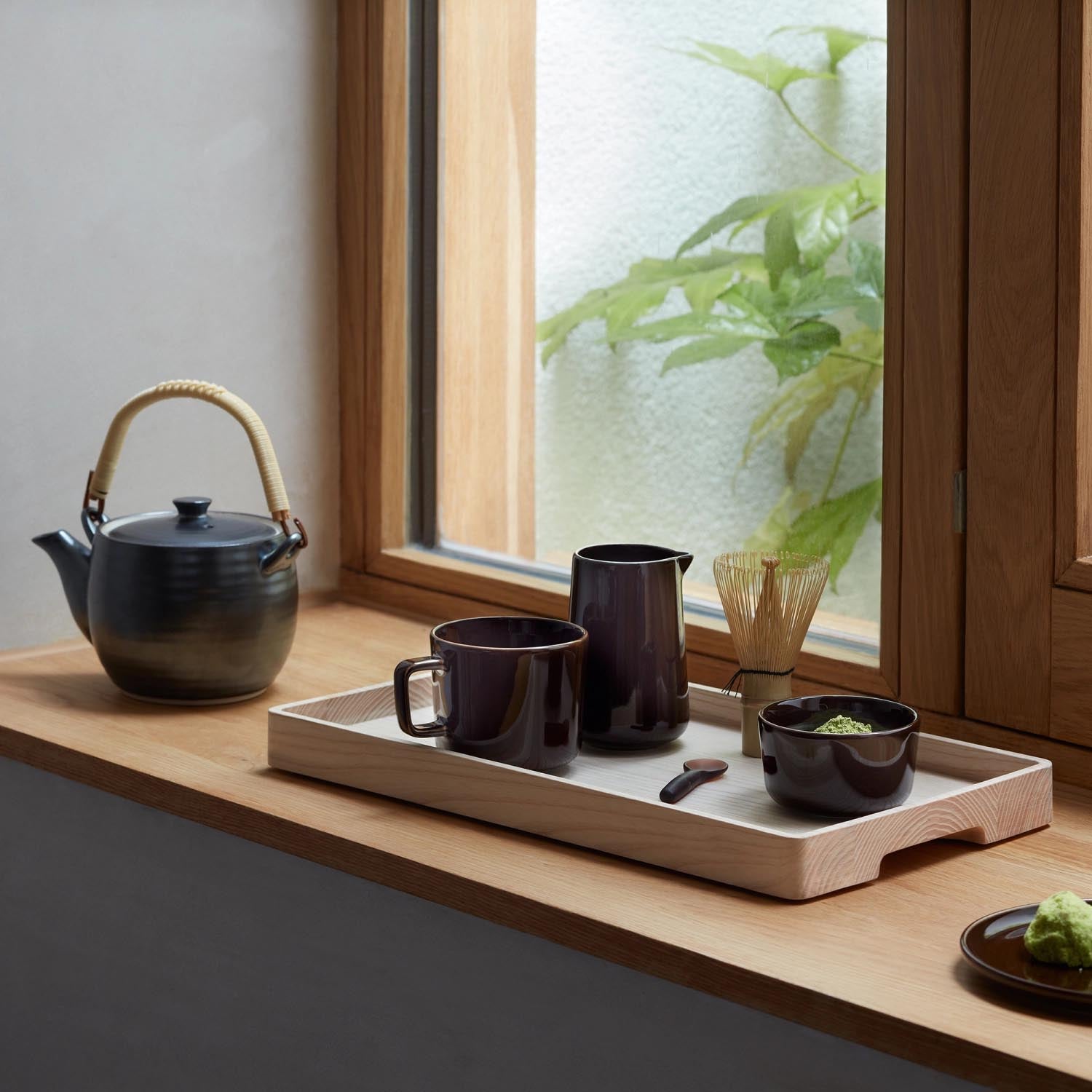 Eleganter Glaskrug in Mocha-Farbe, 1.4l Fassungsvermögen, ideal für stilvolles Servieren und als dekoratives Tischstück.