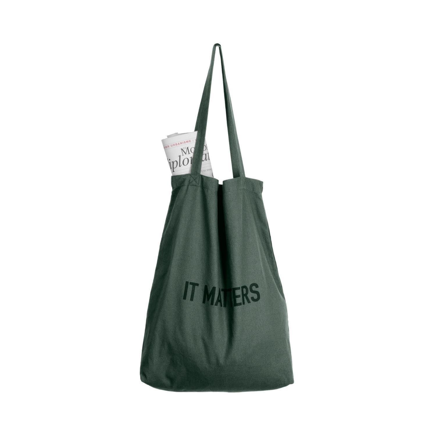 It Matters Tasche 50x35x15cm dark green Biobaumwolle in 0 präsentiert im Onlineshop von KAQTU Design AG. Küchenhelfer ist von The Organic Company