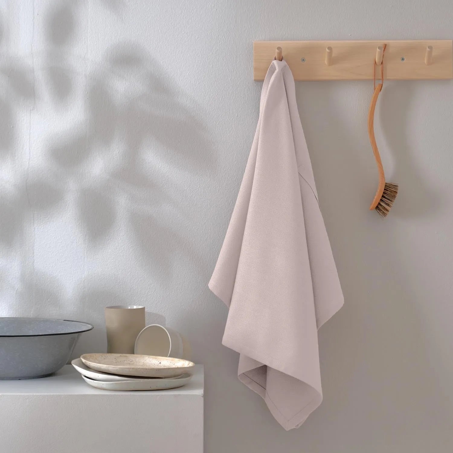 Hochwertiges Geschirrtuch aus Biobaumwolle in dusty lavendel, 53x86cm, umweltbewusst und elegant von The Organic Company.