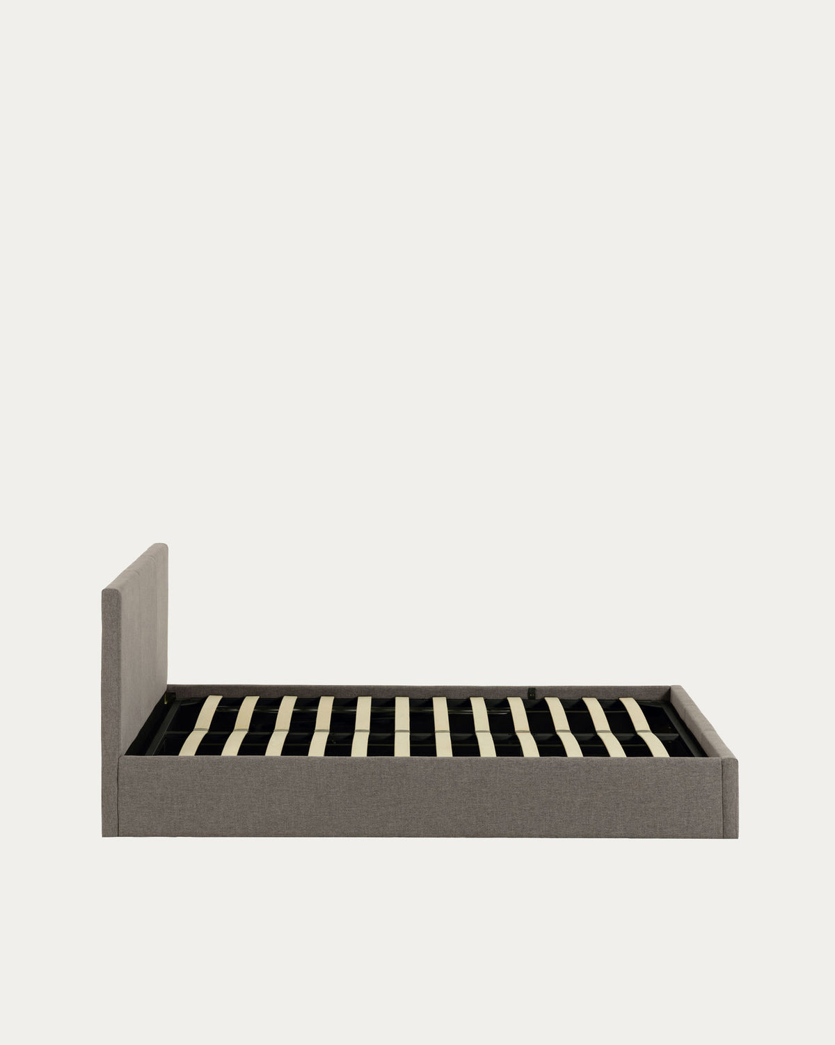 Nahiri Bett mit Stauraum in Grau für Matratze 150 x 200 cm in Grau präsentiert im Onlineshop von KAQTU Design AG. Bett ist von Kave Home